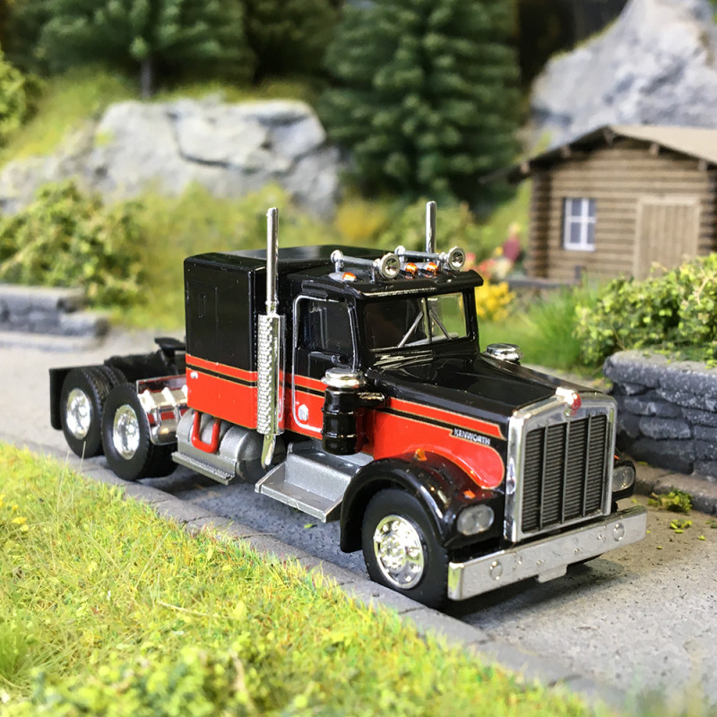 Tracteur Kenworth, W900, noir/rouge, 1977 - BREKINA 86250 - HO 1/87