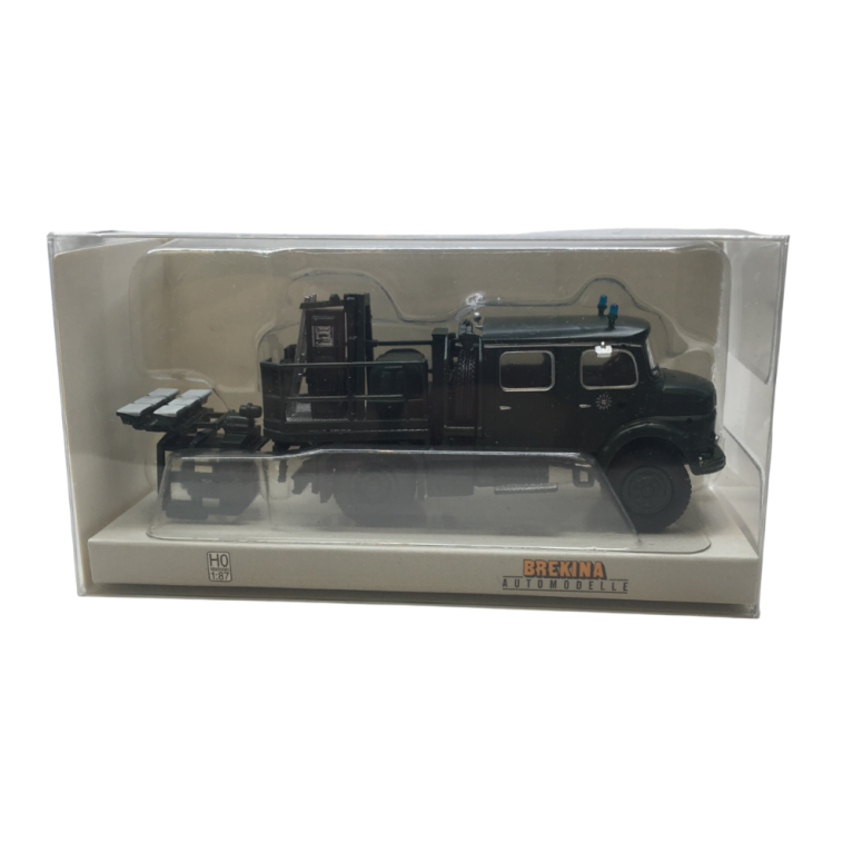 Véhicule léger à mât Mercedes LA 911, police de Hambourg, 1966 - BREKINA 47192 - HO 1/87