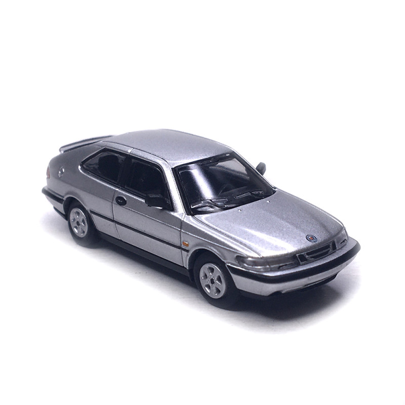 Saab 900, turbo 16S coupé, argent, 1995 - Minichamps 870170122 - 1/87