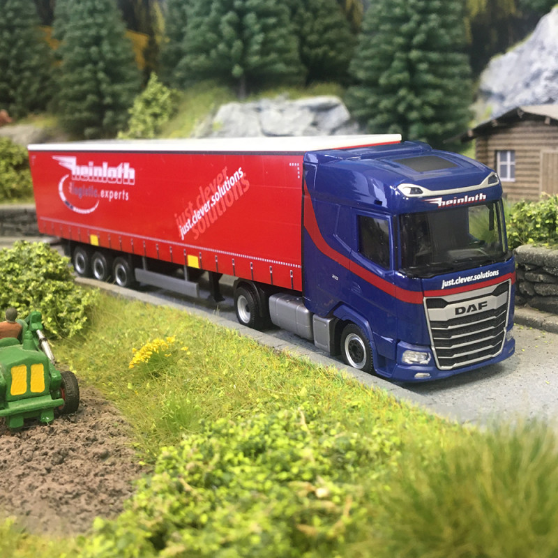 Semi-remorque, à rideaux coulissants, DAF XG Heinloth - HERPA 319881 - HO 1/87