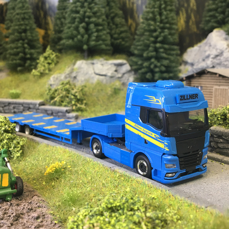 Camion articulé semi-remorque surbaissée, MAN TGX GX, Zillner - HERPA 320047 - HO 1/87