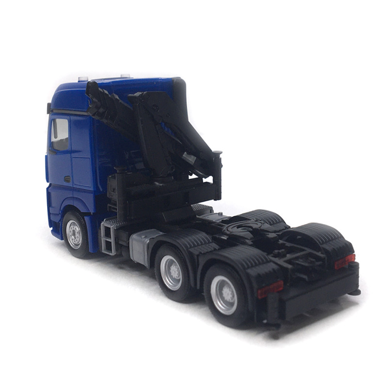 Tracteur porteur, Mercedes-Benz Arocs 18, bigspace, 3 essieux avec grue (6x4), bleu - HERPA 318747 - HO 1/87