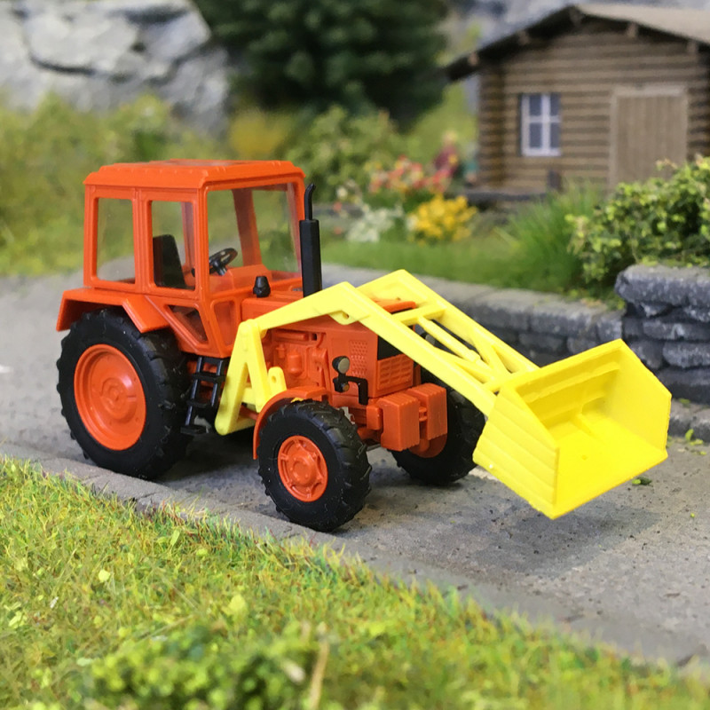 Tracteur, Belarus MTS-82, avec chargeur frontal, godet large - BUSCH 51317 - HO 1/87