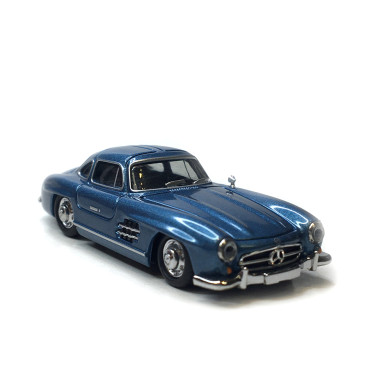 Mercedes-Benz 300 SL, portes papillon, bleu clair - HERPA 430975-002 - HO 1/87