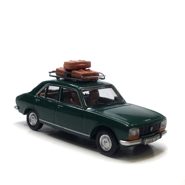 Peugeot 504, vert, personnages, galerie et valises - SAI 1825 - HO 1/87