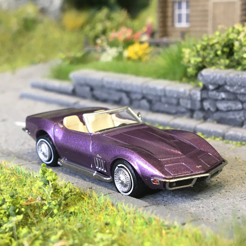 Chevrolet Corvette C3, coupé, violet métal, 1968 - BREKINA 19995 - HO 1/87