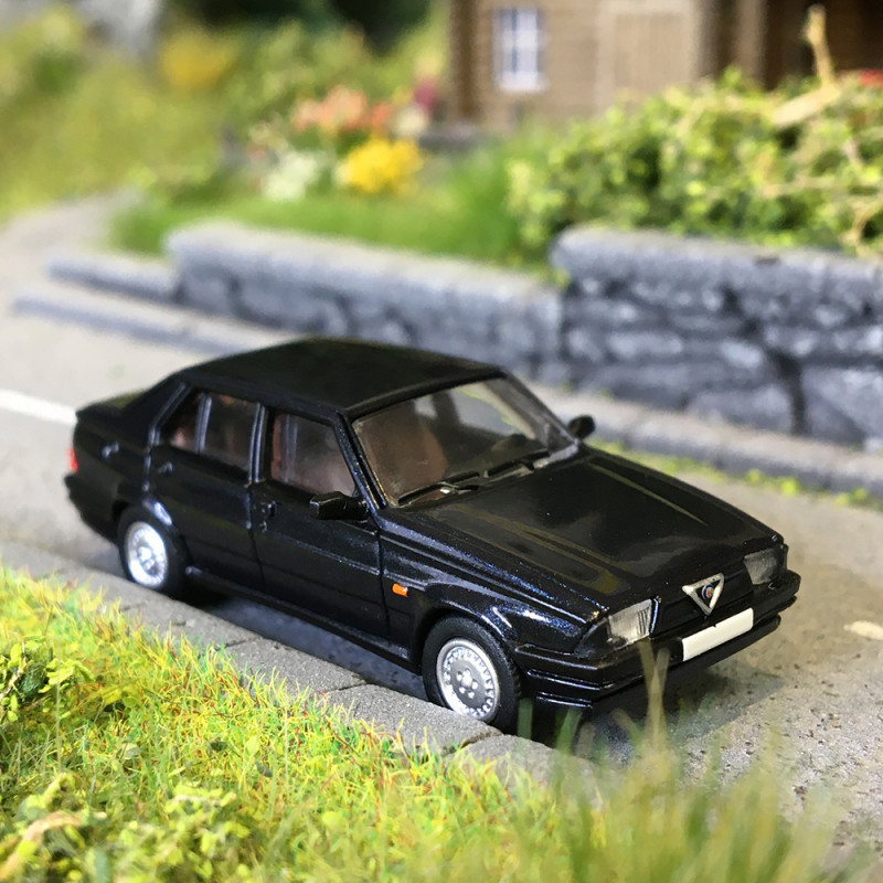 Alfa Roméo 75, dark blue, 1988 - PCX 870787 - HO 1/87