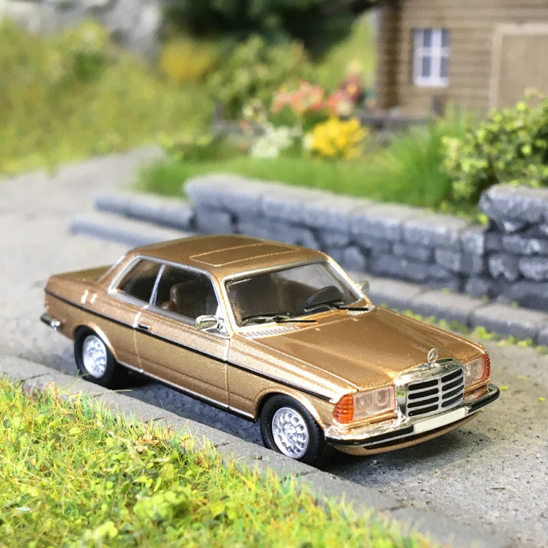 Mercedes Benz C123, coupé, gold, 1977 - PCX 870797 - HO 1/87