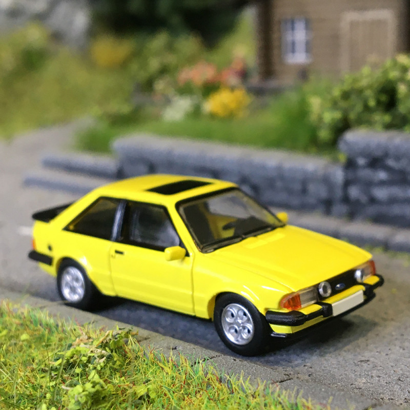 Ford Escort XR3, jaune, 1982  - PCX 870788 - HO 1/87