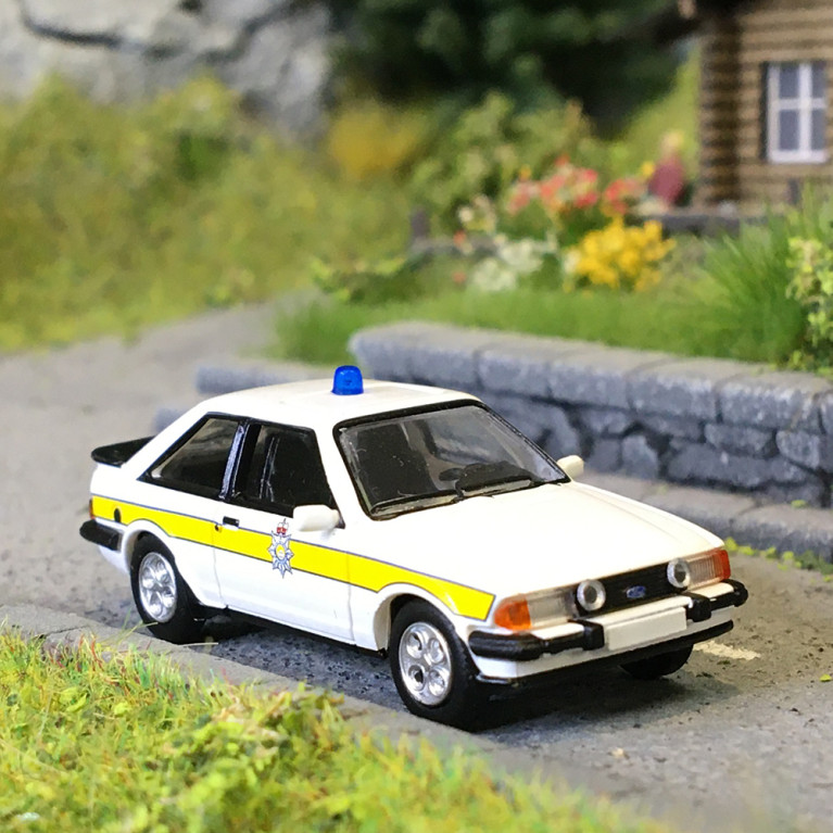 Ford Escort XR3, Police (GB), 1982  - PCX 870789 - HO 1/87