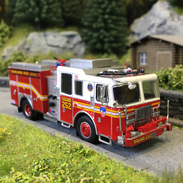 Seagrave attacker, 2013, FDNY, Squad 252, Brooklyn - PCX 870843 - HO 1/87