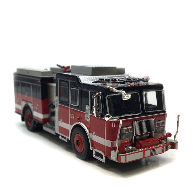 Seagrave attacker, rouge, noir, 2013 - PCX 870846 - HO 1/87