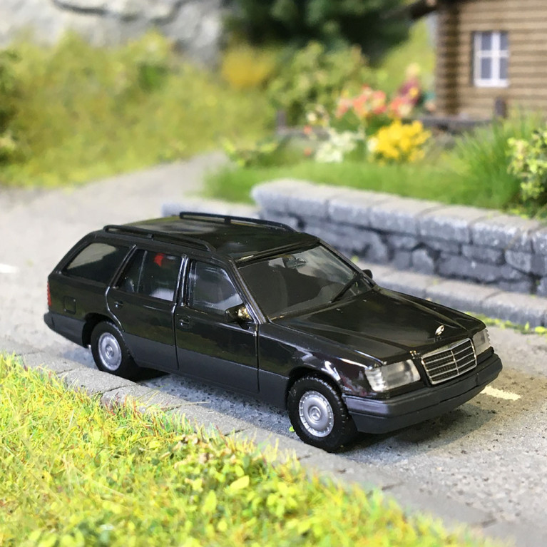 Mercedes-Benz, Classe E, t-model (W124), noir - HERPA 029049 - HO 1/87
