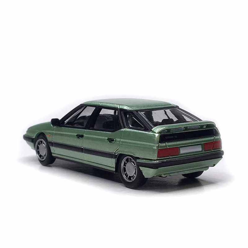 Citroën XM, vert métal, 1989 - SAI 3037 - HO 1/87