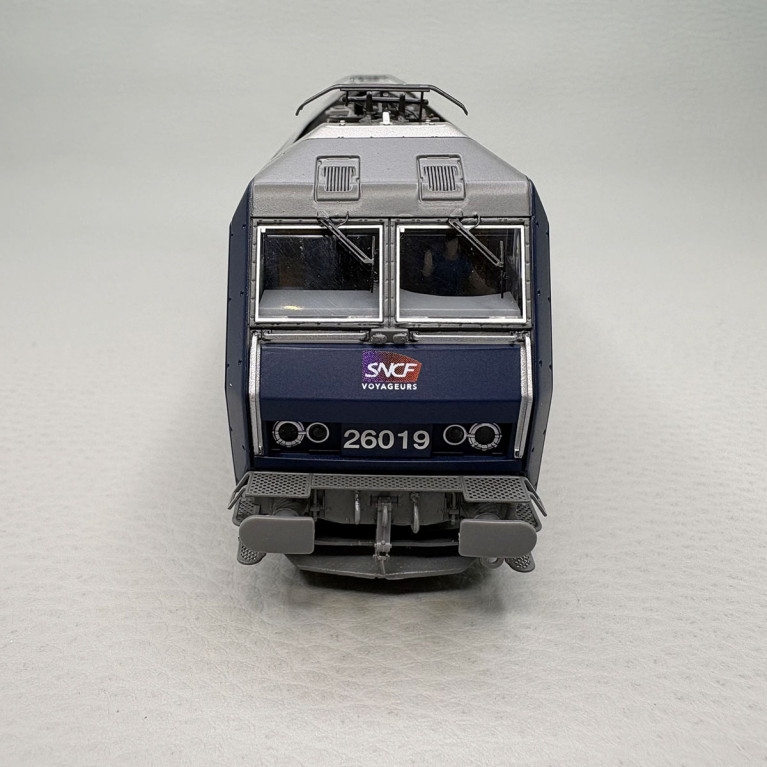 Locomotive électrique BB 26019, "Trains Spéciaux", logo Carmillon, SNCF - JOUEF HJ2468