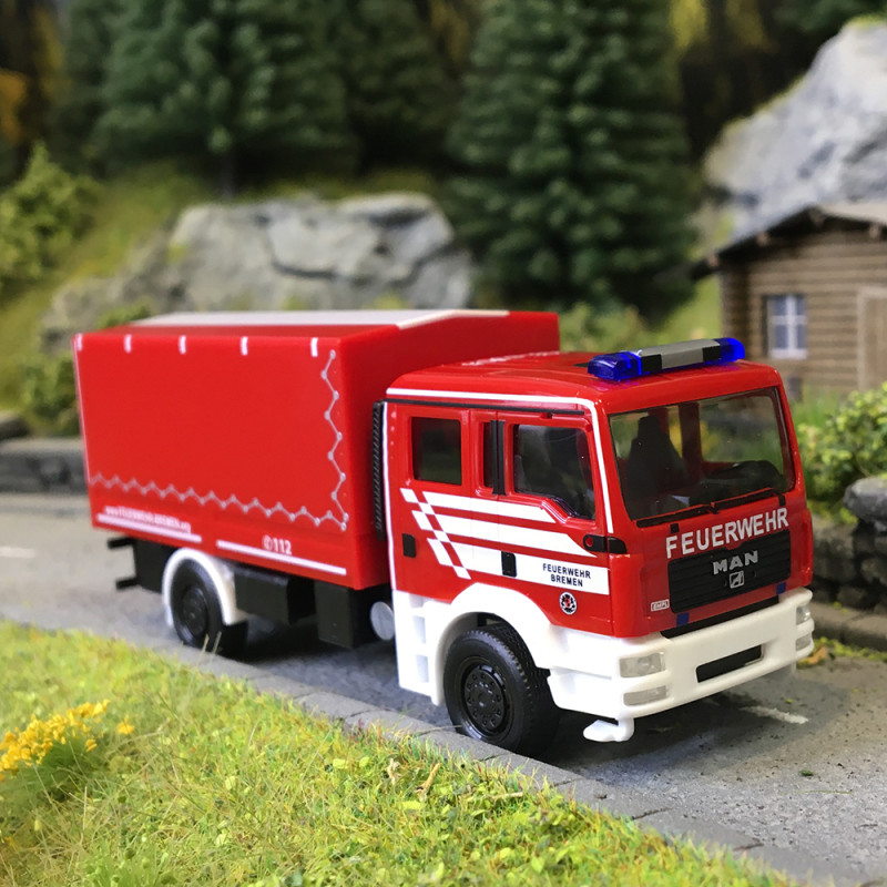 MAN TGA M, véhicule de décontamination, service d'incendie de Brême - HERPA 098847- HO 1/87