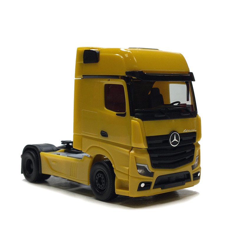 Tracteur, Mercedes Benz, Actros L18 Gigaspace, 2 essieux, jaune - HERPA 317948-002 - HO 1/87
