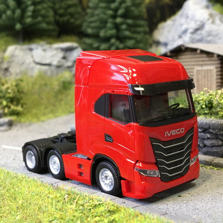 Tracteur routier, Iveco, S-way MY24, 3 essieux, rouge - HERPA 320313 - HO 1/87