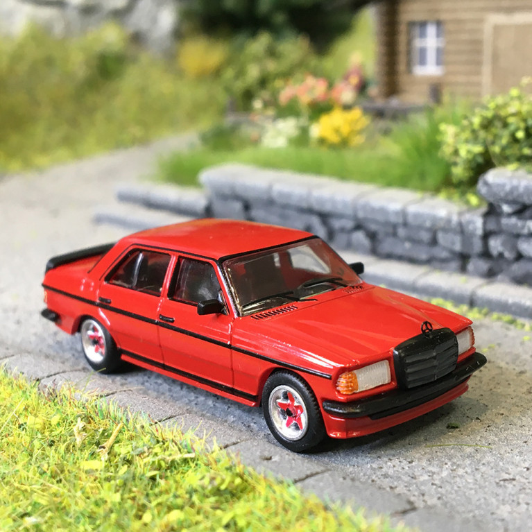 Mercedes, W123 AMG, rouge, 1980 - PCX 871562 - HO 1/87