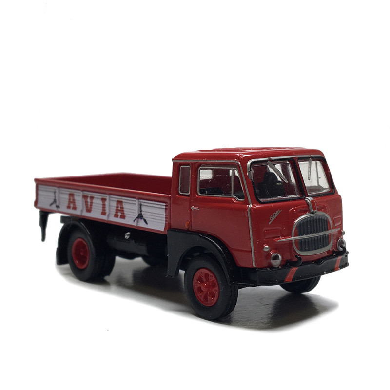 Fiat 642, plateau à ridelle, AVIA, 1962 - BREKINA 58616 - HO 1/87
