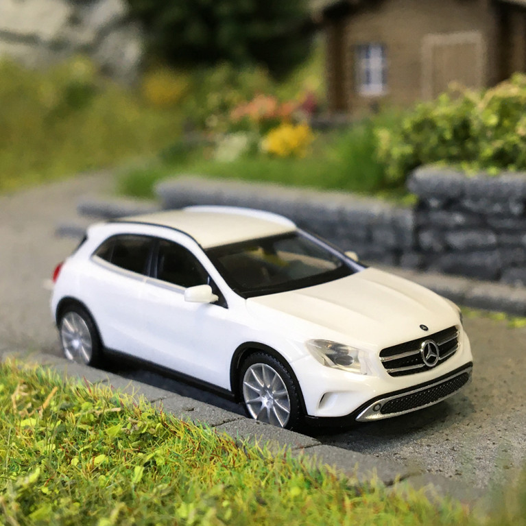 Mercedes Benz, GLA, blanc - HERPA 028318-002 - HO 1/87