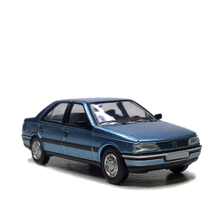Peugeot 405, berline SRI phase 1, bleu topaze, 1987 - SAI 6383 - HO 1/82