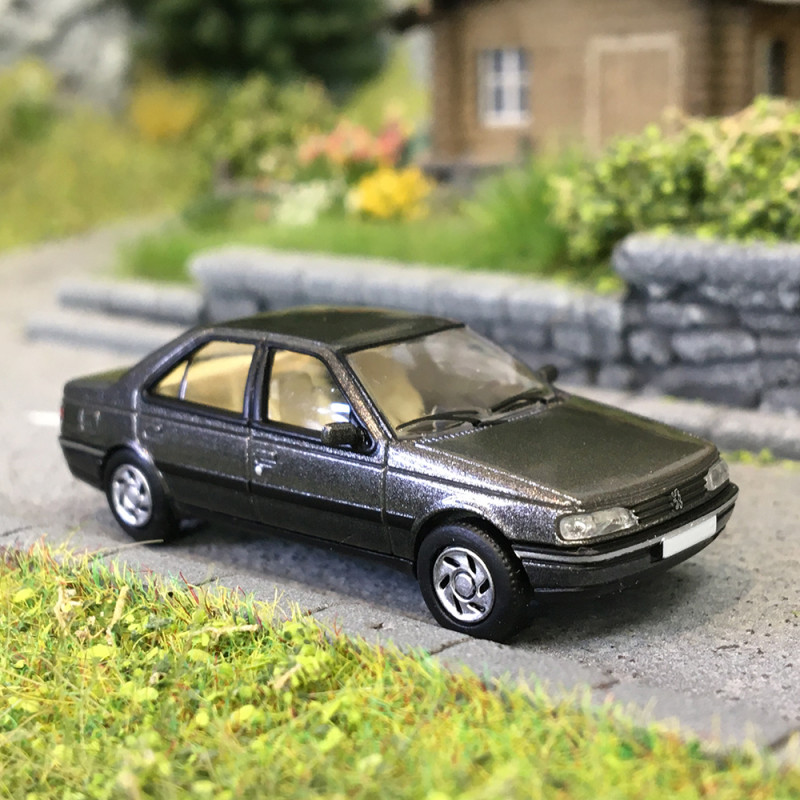 Peugeot 405, berline SRI phase 1, gris château, 1987 - SAI 6384 - HO 1/82