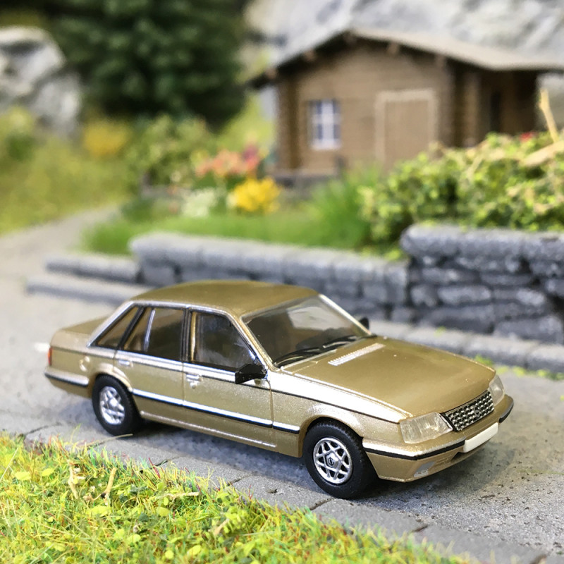 Opel Senator A2, beige métal, 1982 - PCX 870740 - HO 1/87