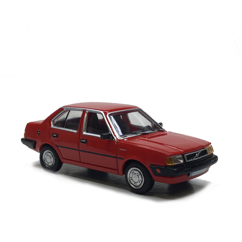Volvo 340, rouge, 1985 - PCX 870820 - HO 1/87