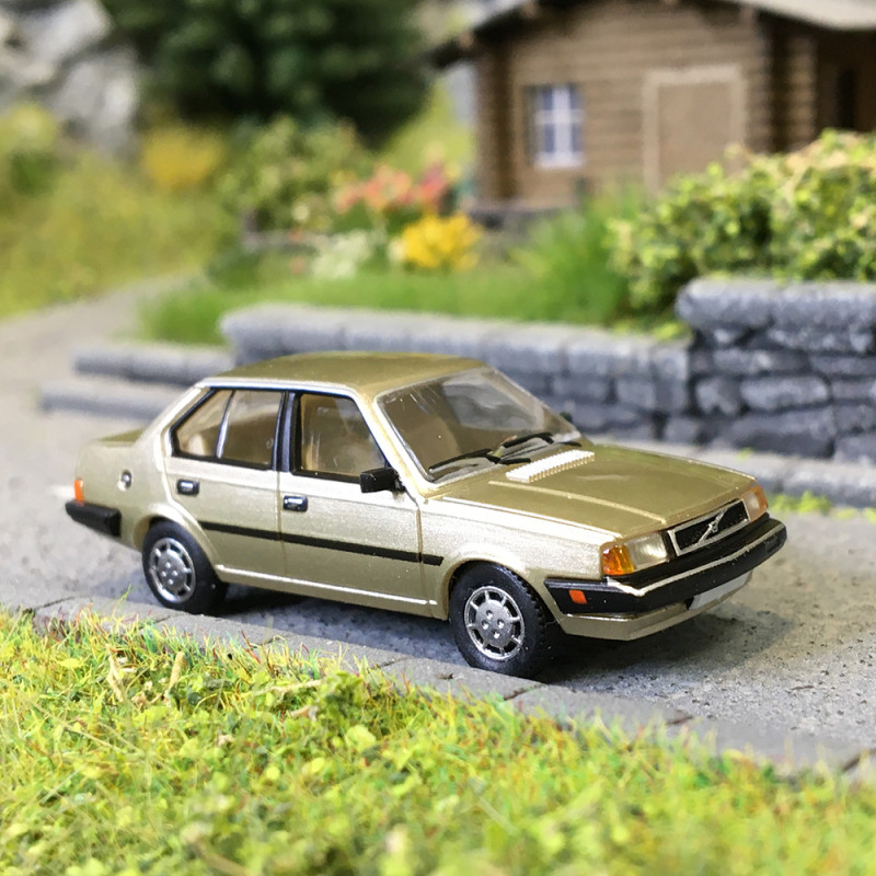 Volvo 340, beige, 1985 - PCX 870823 - HO 1/87