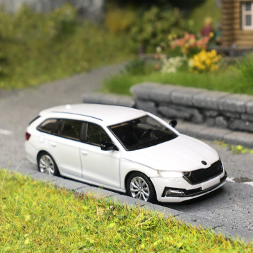 Skoda Octavia IV Combi, blanc, 2020 - PCX 870596 - HO 1/87