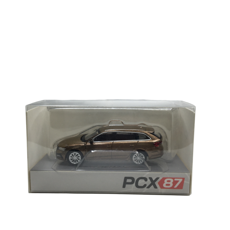 Skoda Octavia IV Combi, brun métallisé, 2020 - PCX 870599 - HO 1/87