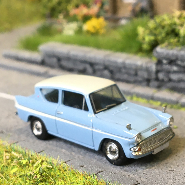 Ford Anglia, bleu, blanc, 1959 - BREKINA 19330 - HO 1/87