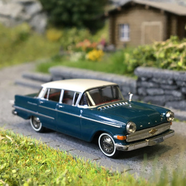 Opel Kapitän P2.6, bleu, blanc, 1959 - BREKINA 20819 - HO 1/87