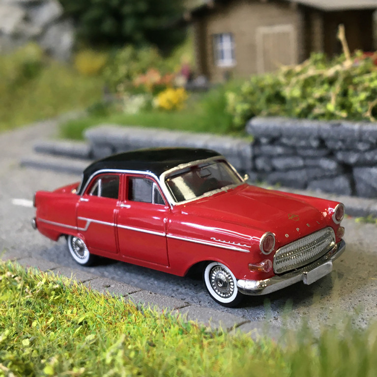 Opel Kapitän P2.6, rouge, noir, 1959 - BREKINA 20888 - HO 1/87