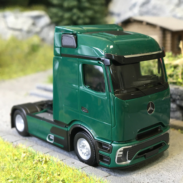 Mercedes Benz Actros L, procabin streamspace, 2 essieux, vert - HERPA 319430-002 - HO 1/87
