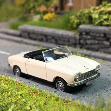 Peugeot 204, cabriolet, blanc, 1966 - SAI 6650 - HO 1/87
