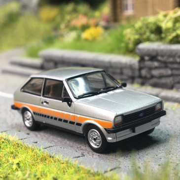 Ford Fiesta MK I, festival, gris, 1980 - PCX 870771 - HO 1/87