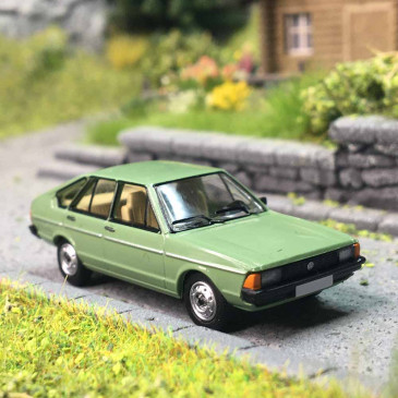 Volkswagen Passat B1, vert, 1977 - PCX 870780 - HO 1/87