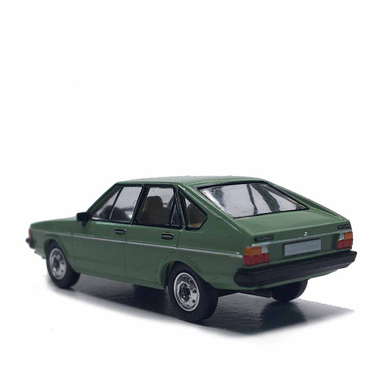 Volkswagen Passat B1, vert, 1977 - PCX 870780 - HO 1/87
