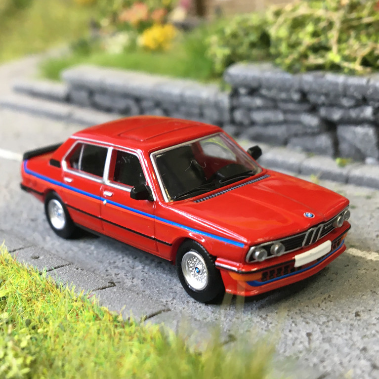 BMW M 535i E12, rouge, 1980 - PCX 871605 - HO 1/87