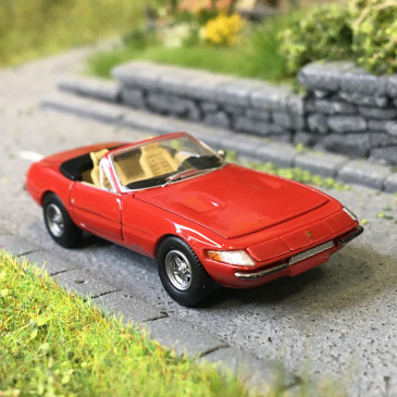 Ferrari 365 GTA, rouge, 1969 - BREKINA 22940 - HO 1/87