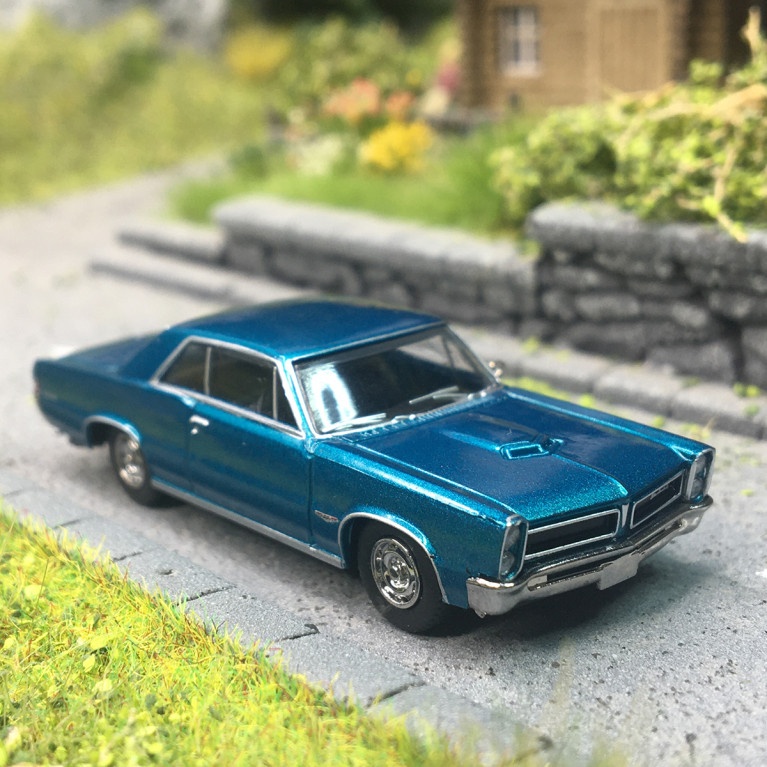 Pontiac GTO, coupé, vert métallisé, 1965 - BREKINA 18103 - HO 1/87