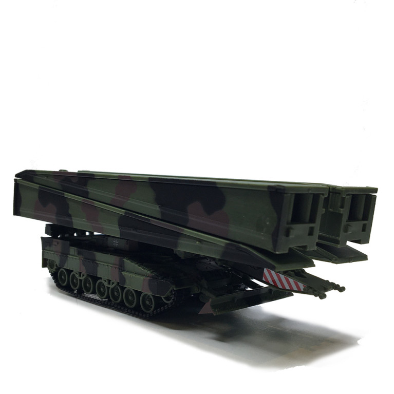 Leguan, char poseur de ponts, 26m, avec déco - HERPA 746854 - HO 1/87