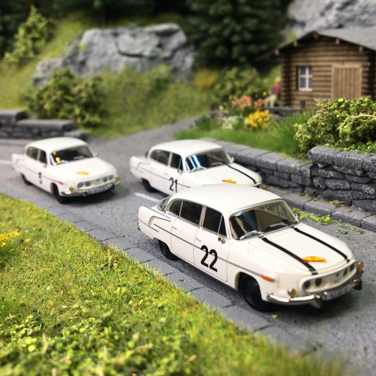 Ensemble de 3, Tatra 603/2, marathon de la route, 1965 - BREKINA 27333 - HO 1/87