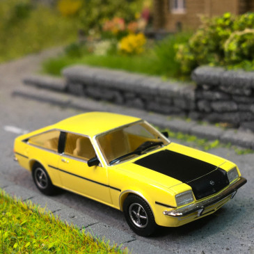 Opel Manta B CC, jaune, noir, 1978 - PCX 871572 - HO 1/87