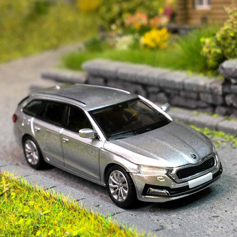 Skoda Octavia IV Combi, argent, 2020 - PCX 871609 - HO 1/87